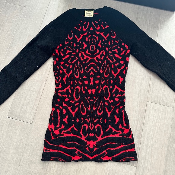 Ronny Kobo Sweater - Picture 1 of 3
